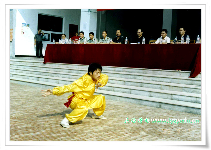 williamhill威廉希尔亚洲官网2005年军训组图